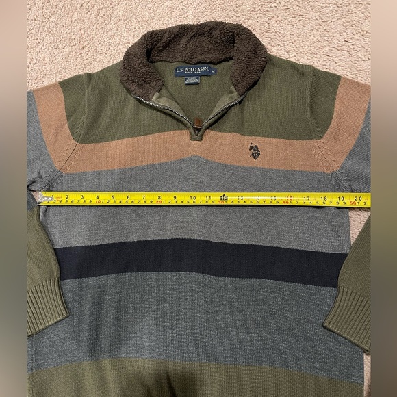 US POLO ASSN Men's Vintage Color Block Quarter Zip-Up Sweater - Picture 4 of 7